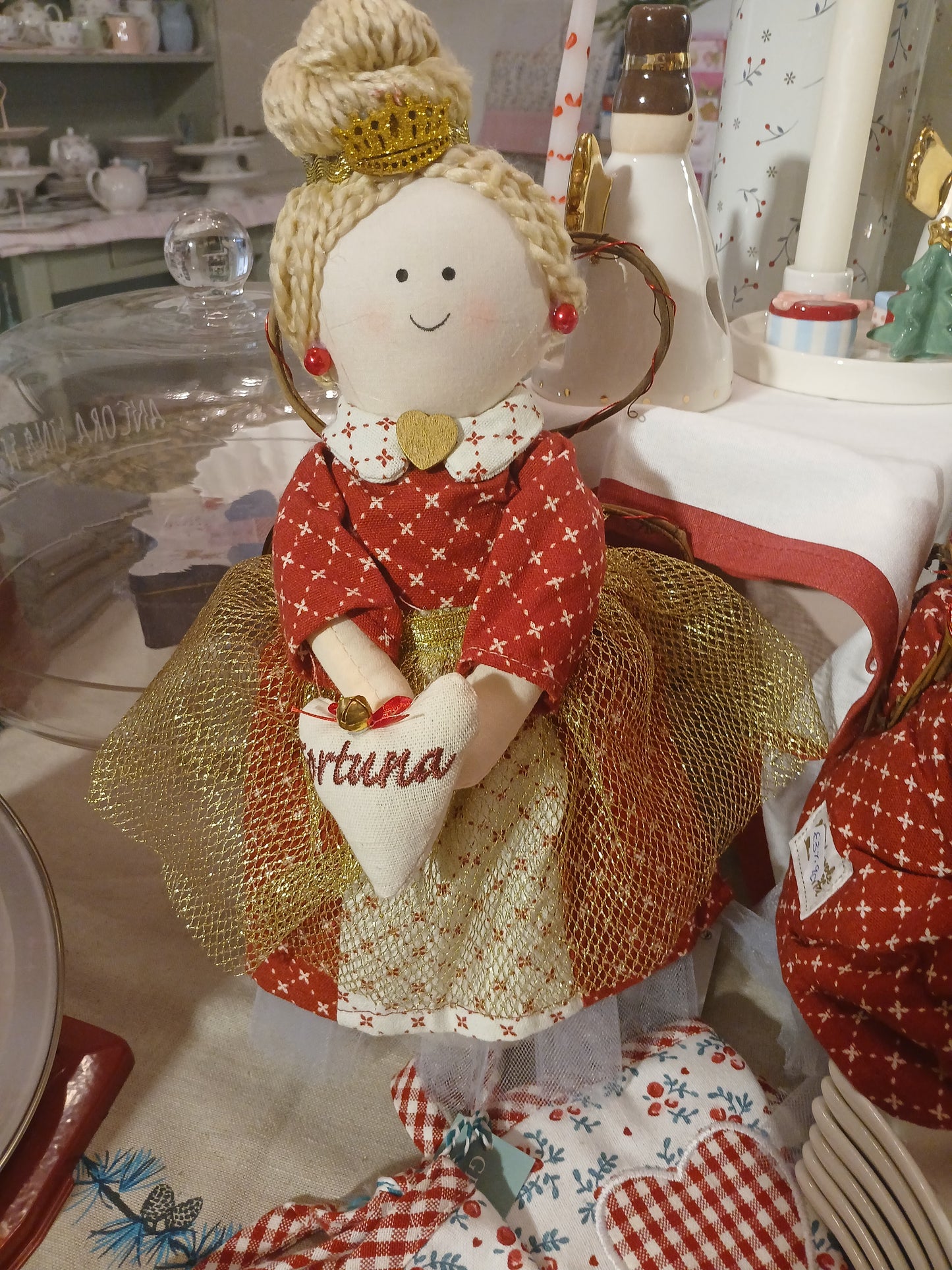 Angle doll stopper