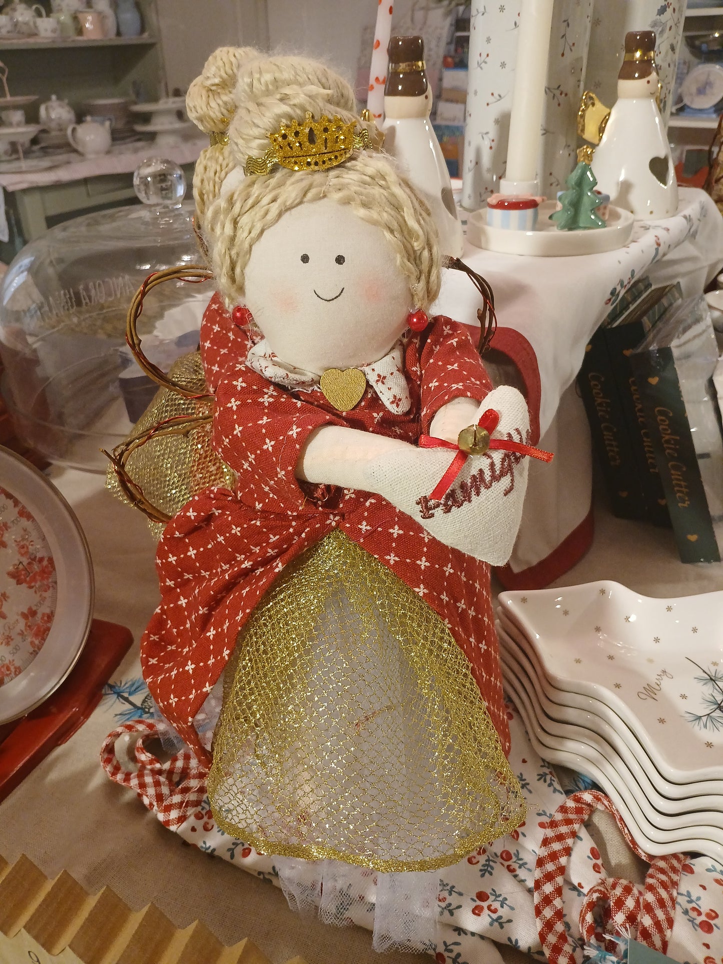 Angle doll stopper