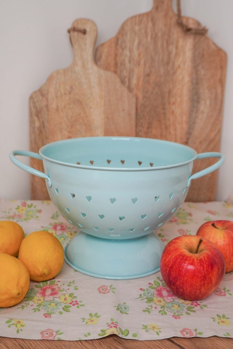 Pastel blue Colander with hearts 21cm