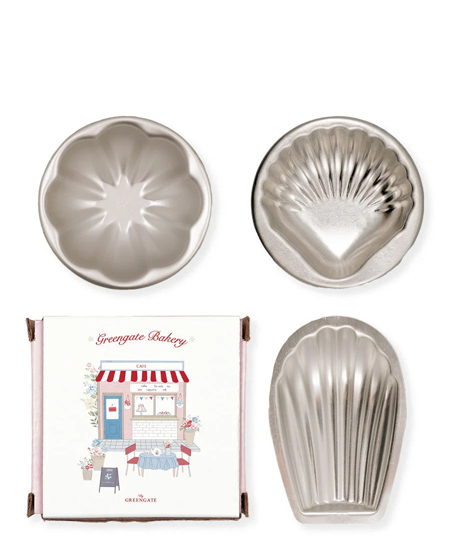 Cake bakery moulds